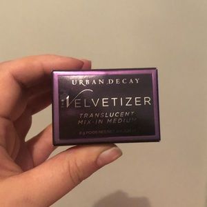 Urban Decay Velvetizer Face Powder